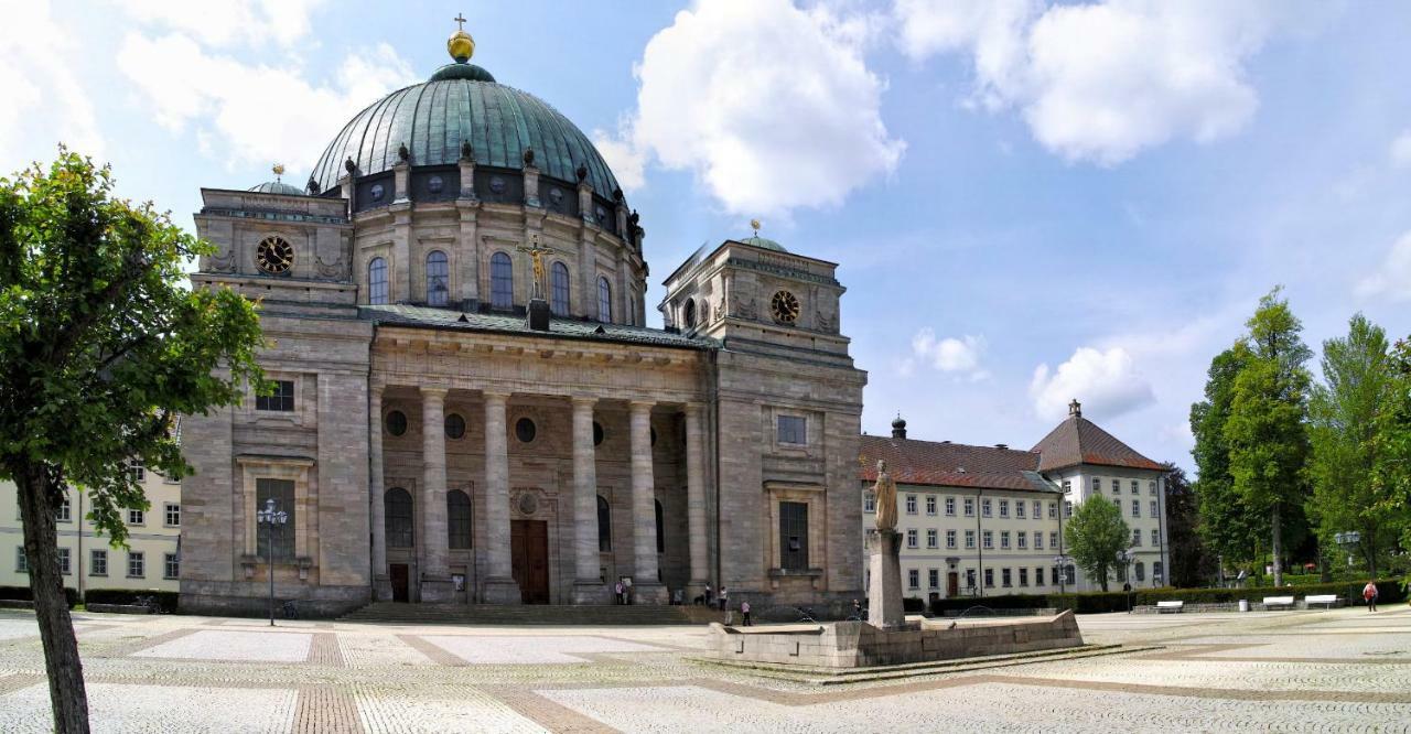 C2 Albmatte-Fewo , Hallenbad Aussenbecken Massagen Nebenan St. Blasien Buitenkant foto